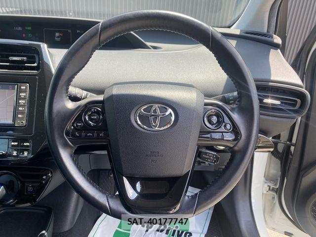 Toyota PRIUS 2019-12 8209630-15