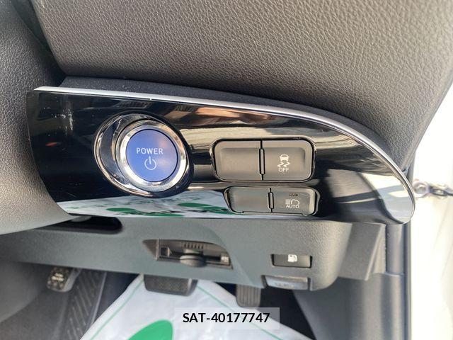 Toyota PRIUS 2019-12 8209630-16
