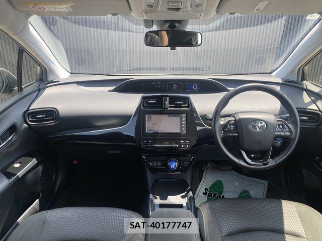 Toyota PRIUS 2019-12 8209630-1