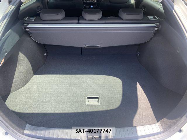Toyota PRIUS 2019-12 8209630-19