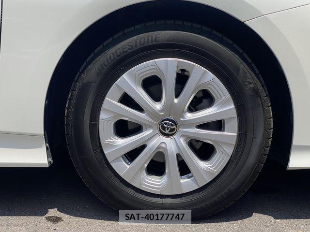 Toyota PRIUS 2019-12 8209630-26