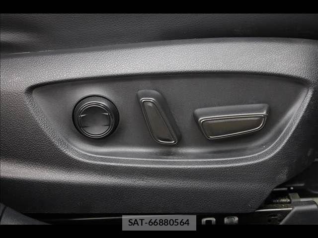 Toyota PRIUS 2021-06 8209603-14