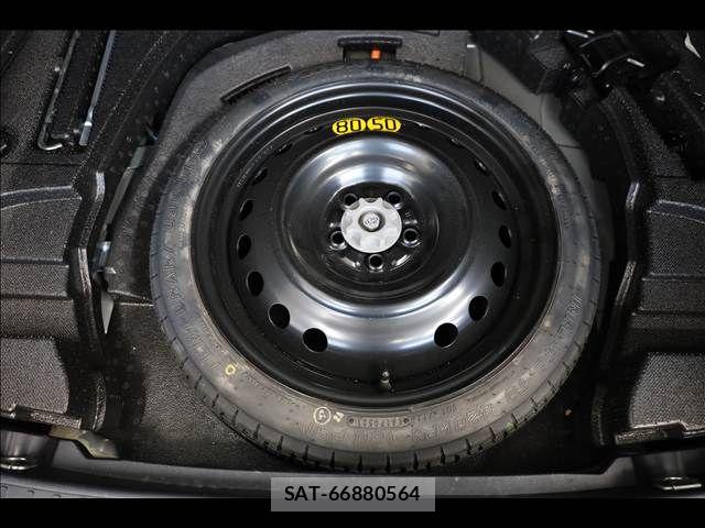 Toyota PRIUS 2021-06 8209603-16