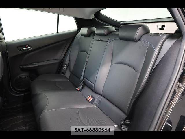Toyota PRIUS 2021-06 8209603-18