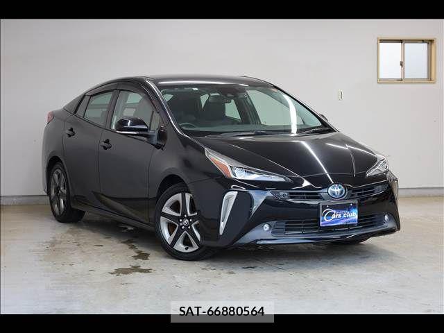 Toyota PRIUS 2021-06 8209603-1