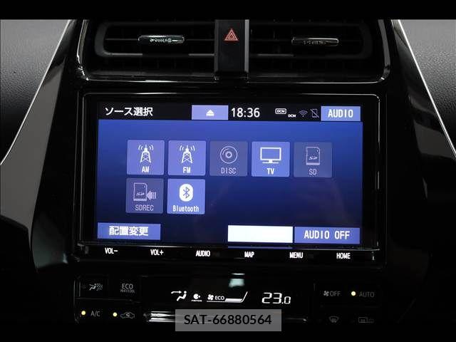 Toyota PRIUS 2021-06 8209603-4