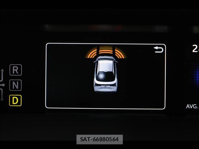 Toyota PRIUS 2021-06 8209603-6