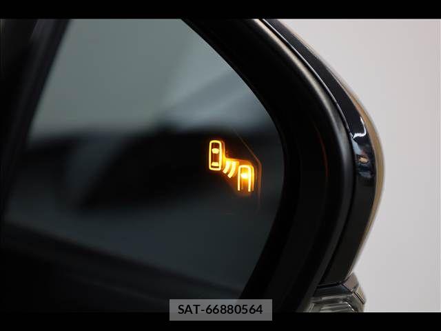 Toyota PRIUS 2021-06 8209603-7
