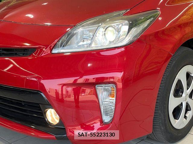 Toyota PRIUS 2015-07 8209641-11