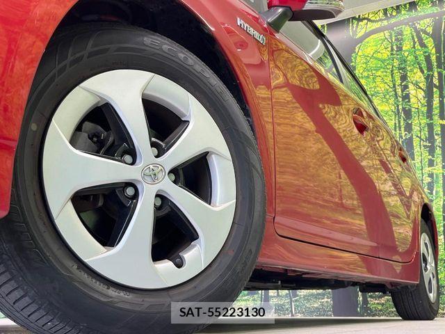 Toyota PRIUS 2015-07 8209641-12