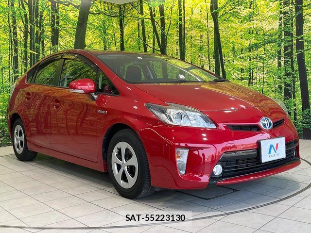 Toyota PRIUS 2015-07 8209641-15