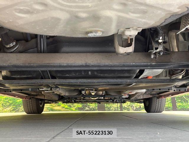 Toyota PRIUS 2015-07 8209641-18