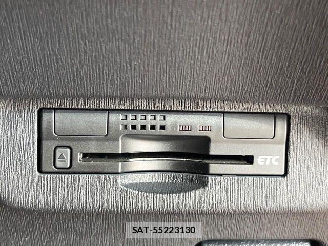 Toyota PRIUS 2015-07 8209641-4