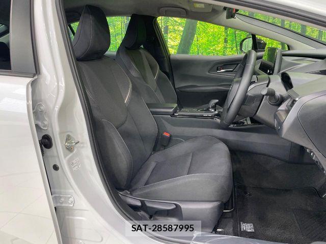 Toyota PRIUS 2025-03 8209580-7