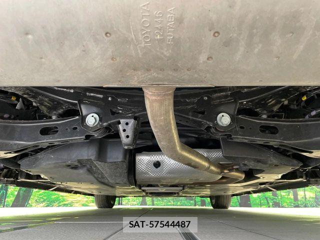Toyota PRIUS 2024-07 8209574-18