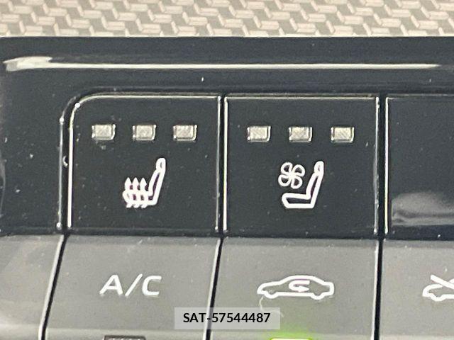 Toyota PRIUS 2024-07 8209574-4