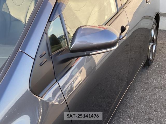 Toyota PRIUS 2021-07 8209596-12
