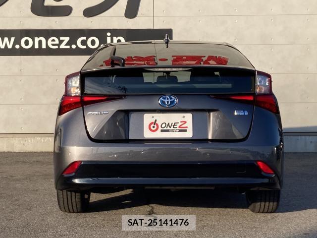 Toyota PRIUS 2021-07 8209596-18