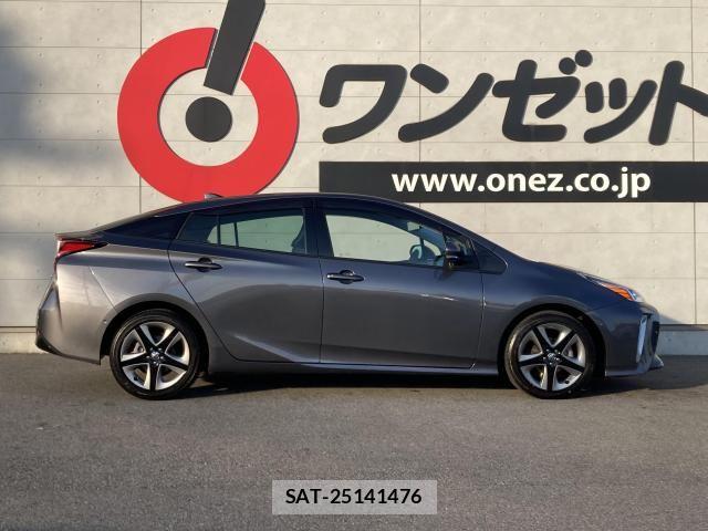 Toyota PRIUS 2021-07 8209596-20