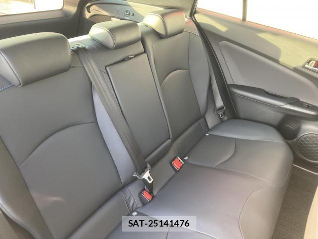 Toyota PRIUS 2021-07 8209596-23