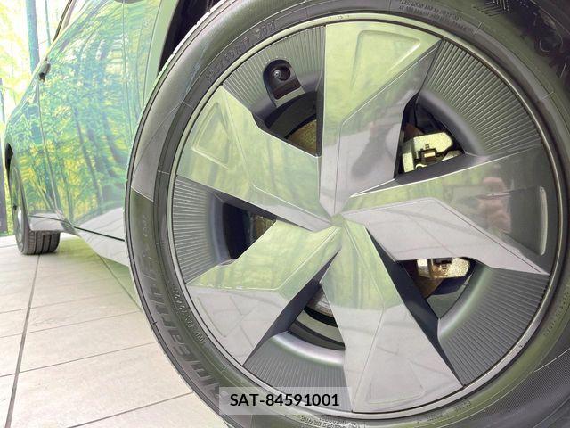 Toyota PRIUS 2023-07 8209590-12