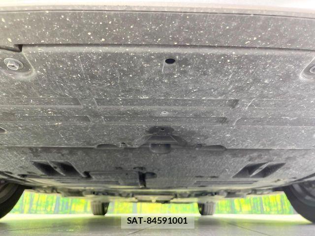 Toyota PRIUS 2023-07 8209590-15