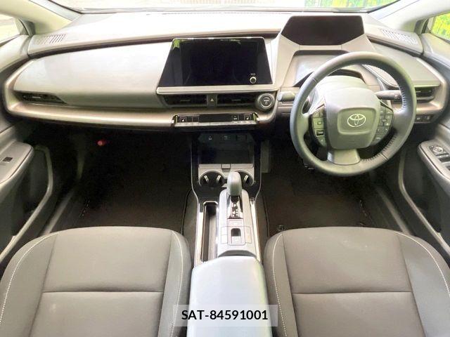 Toyota PRIUS 2023-07 8209590-1
