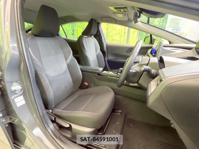 Toyota PRIUS 2023-07 8209590-7