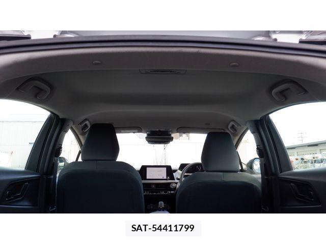 Toyota PRIUS 2023-10 8209592-11