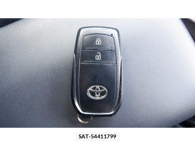 Toyota PRIUS 2023-10 8209592-27