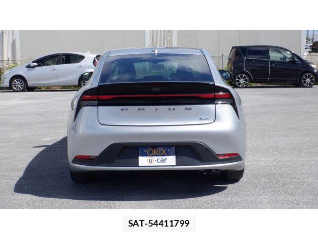 Toyota PRIUS 2023-10 8209592-4