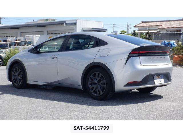 Toyota PRIUS 2023-10 8209592-7