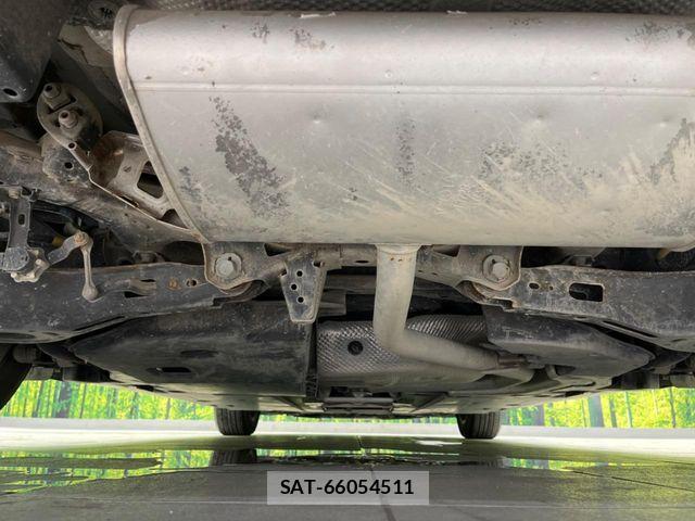 Toyota PRIUS 2016-04 8209633-18