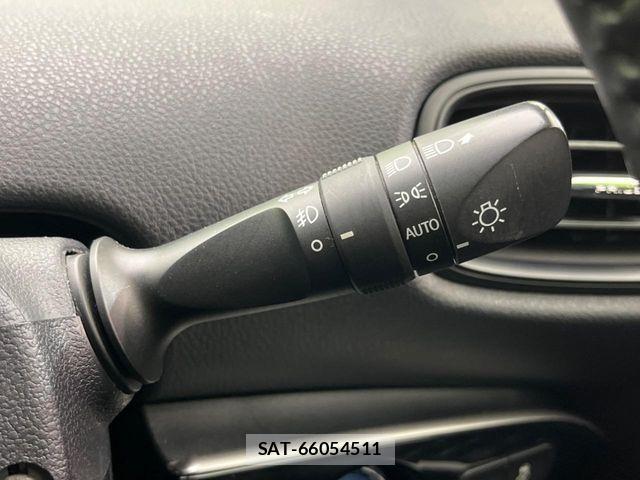 Toyota PRIUS 2016-04 8209633-6