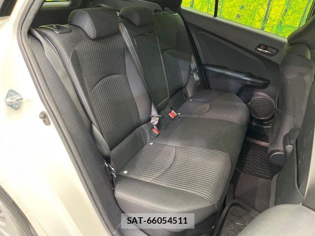 Toyota PRIUS 2016-04 8209633-8