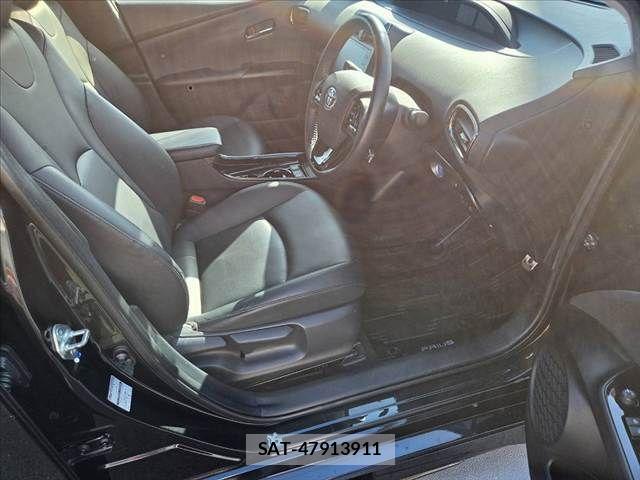 Toyota PRIUS 2022-02 8209588-16