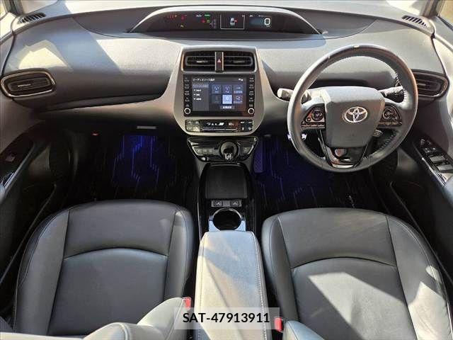 Toyota PRIUS 2022-02 8209588-1
