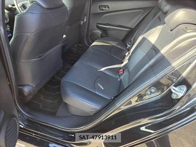 Toyota PRIUS 2022-02 8209588-19