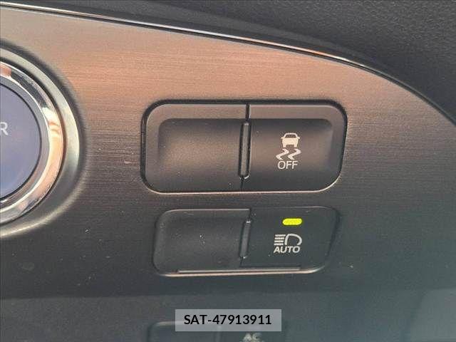 Toyota PRIUS 2022-02 8209588-25