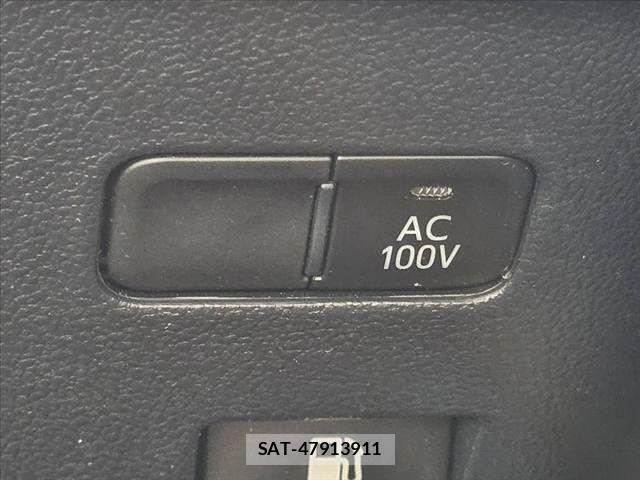 Toyota PRIUS 2022-02 8209588-26