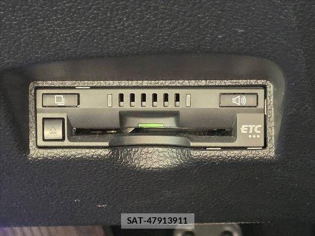 Toyota PRIUS 2022-02 8209588-27