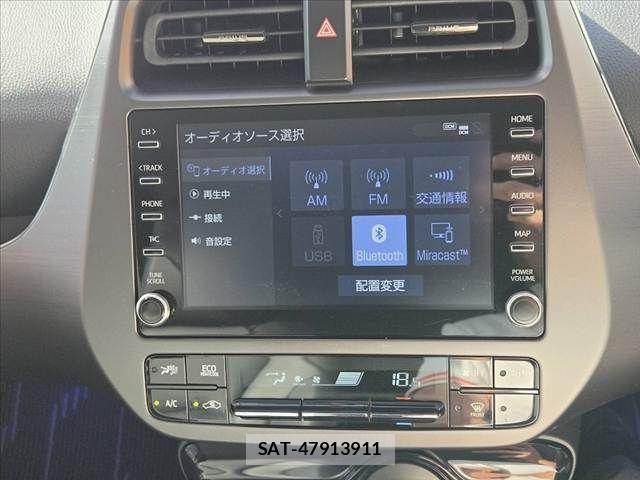 Toyota PRIUS 2022-02 8209588-3