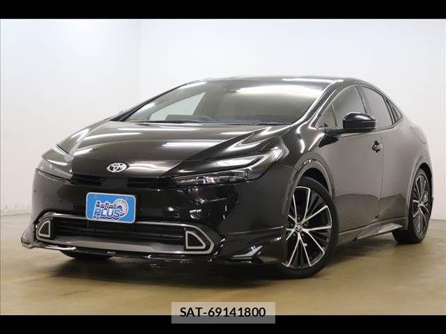 Toyota PRIUS 2023-08 8209577-16
