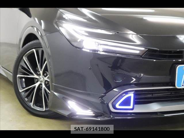 Toyota PRIUS 2023-08 8209577-22