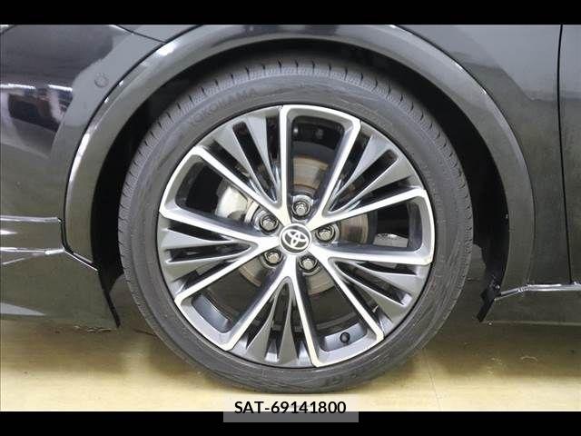 Toyota PRIUS 2023-08 8209577-23