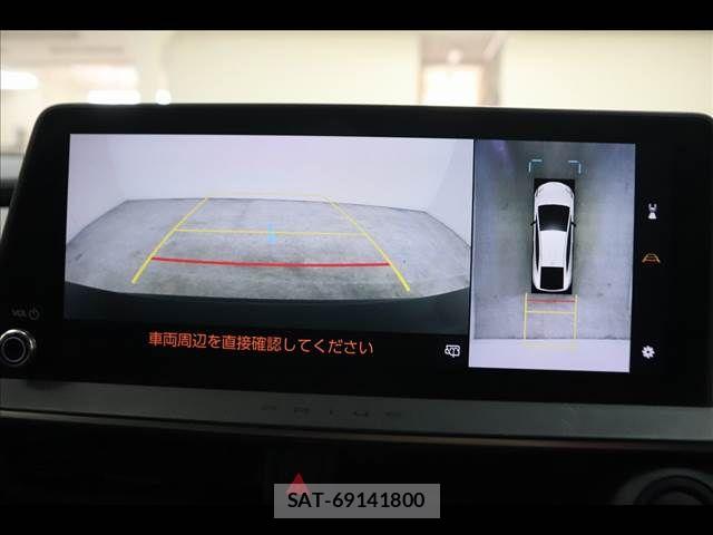 Toyota PRIUS 2023-08 8209577-4