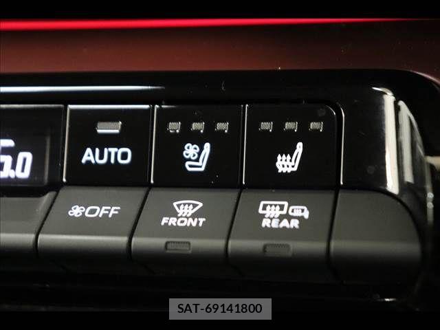 Toyota PRIUS 2023-08 8209577-5