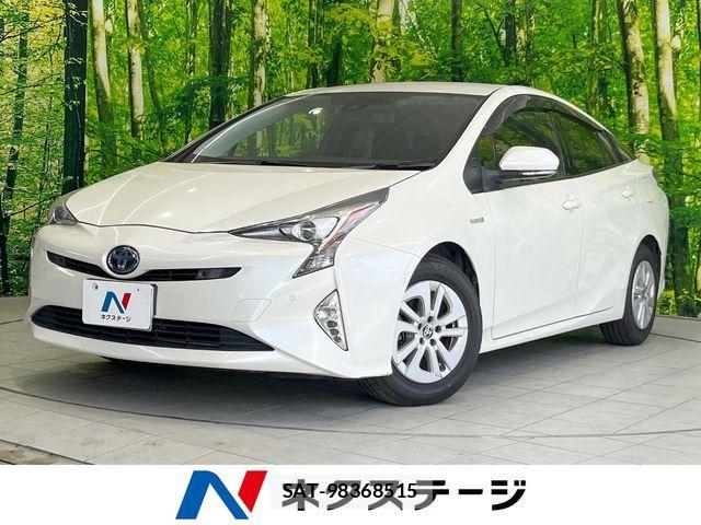 Toyota PRIUS 2018-09 8209616-0