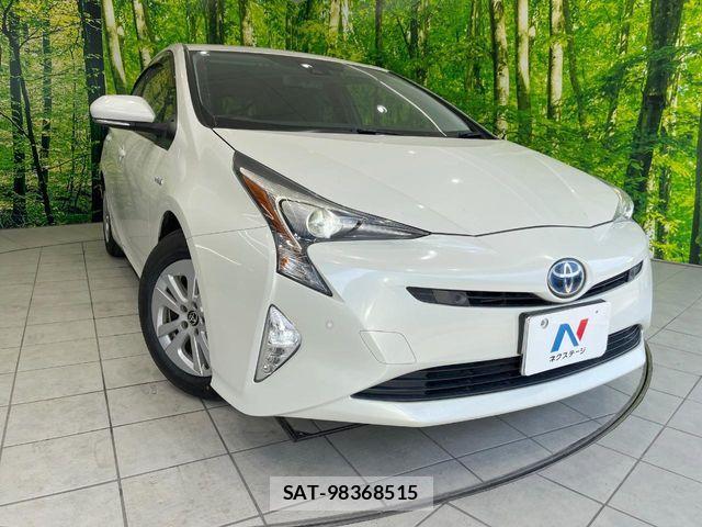 Toyota PRIUS 2018-09 8209616-11