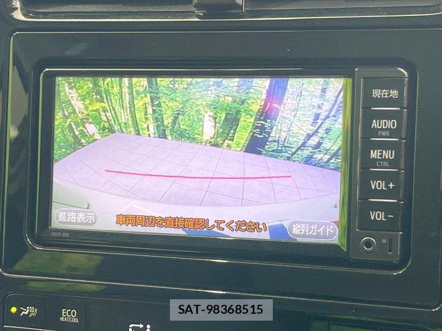 Toyota PRIUS 2018-09 8209616-3